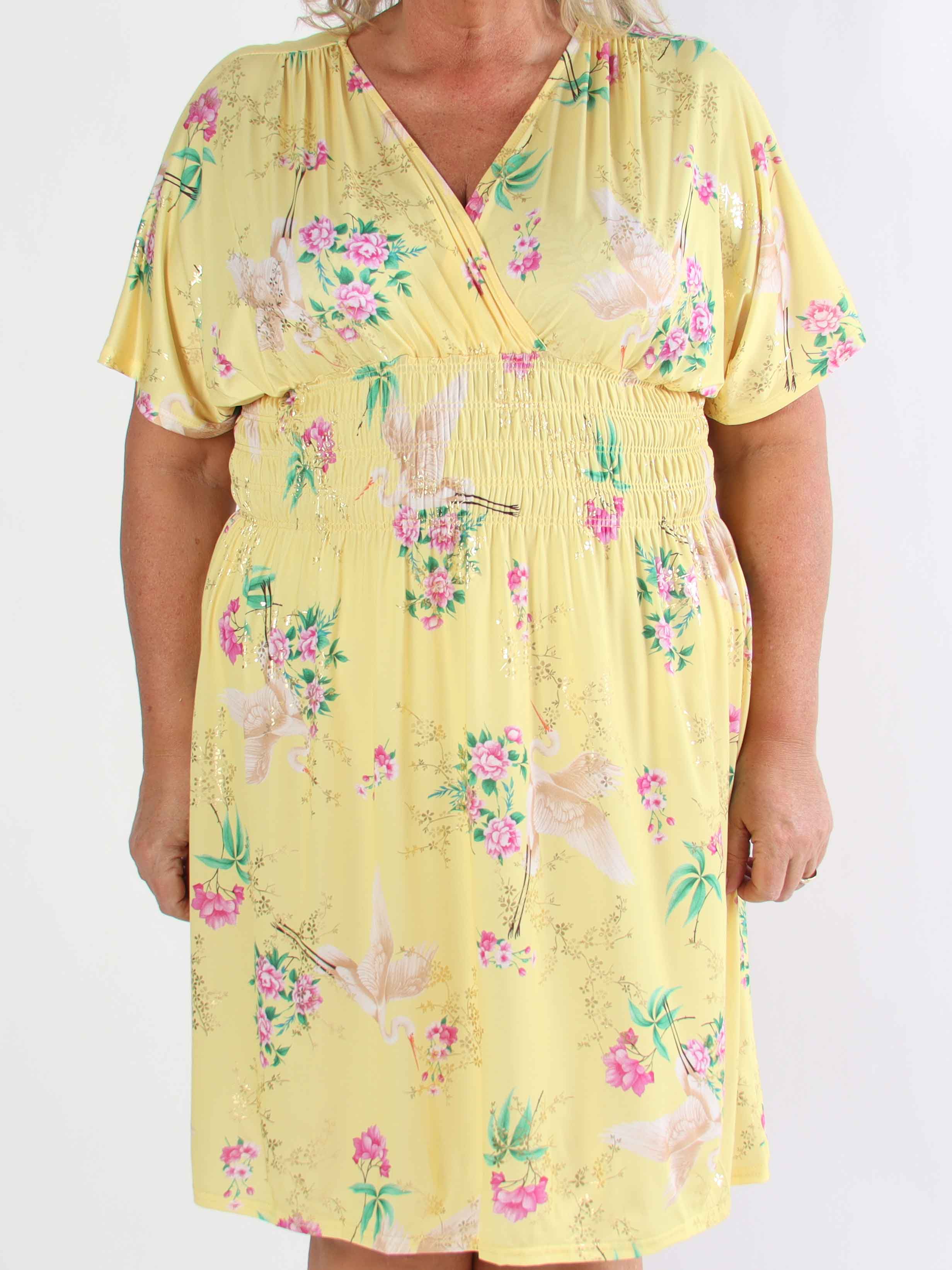 Pams Fly Short - Elastisk plus size kjole med blomster- og fugleprint